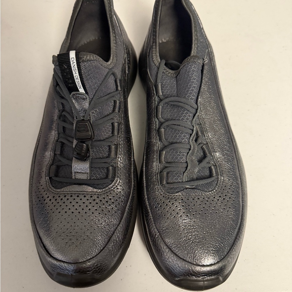 Ecco Black Sneakers with Perforated Leather and Cushioned Sole